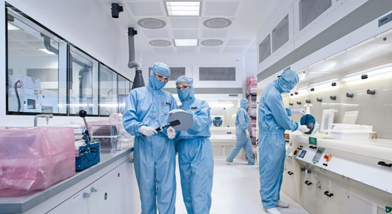 Cleanroom Services & Hygiene Workwear Solutions | Steri Professional
